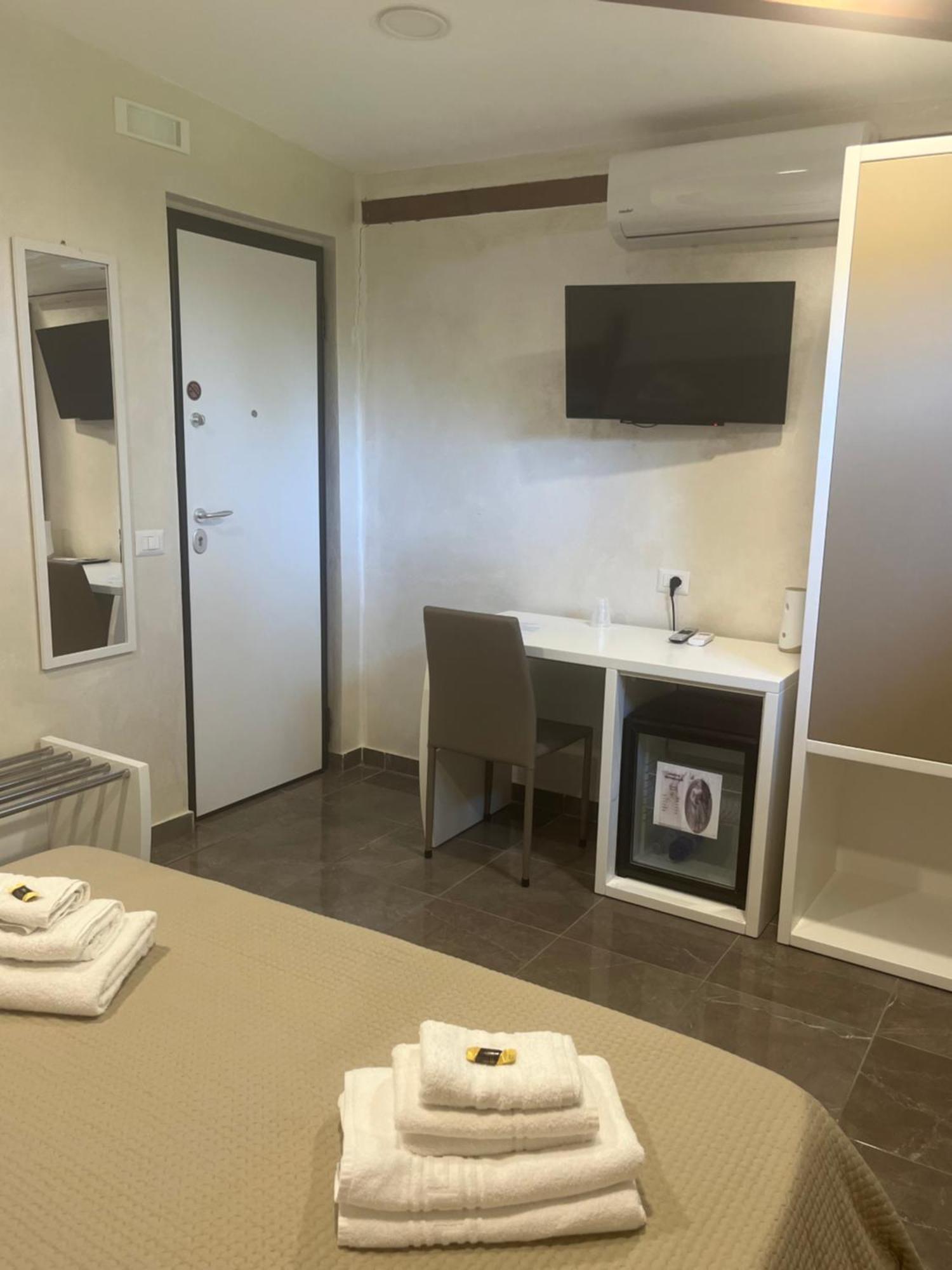 Afrodite Accomodation Tropea Zewnętrze zdjęcie